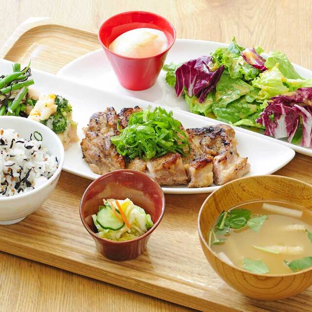 おぼんdeごはん 新宿ミロード店 - 新宿（日本料理）の写真（食べログが提供するog:image）