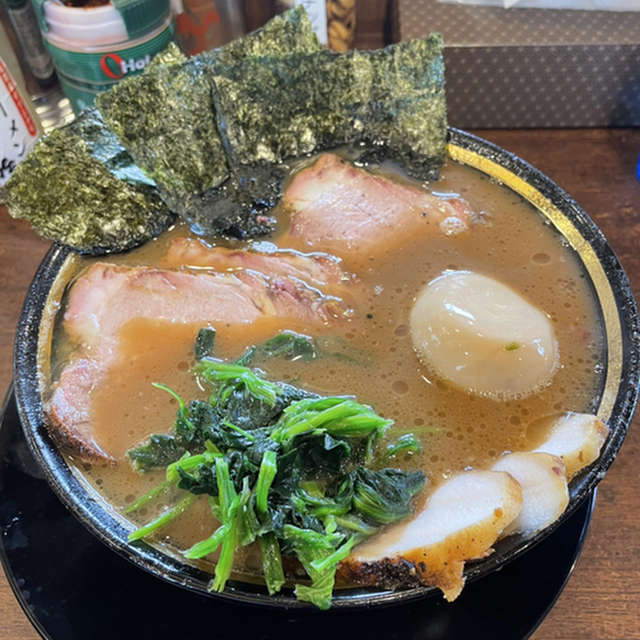 内観写真 : 王道家直系 環家 - 君津/ラーメン | 食べログ
