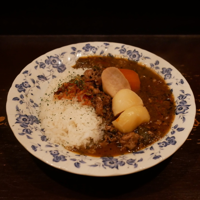 【保存版】大手町駅(東京都)のカレー23選！サービス◎テイクアウト可◎コスパ◎でランチからディナーにもおすすめ【グルメライターが徹底ガイド】