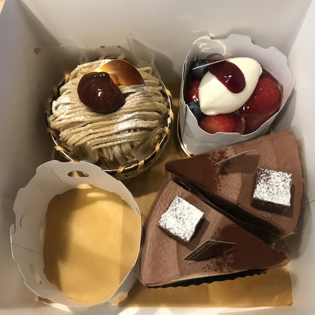 サンタムール(Saint-Amour) - 新守谷(ケーキ)の写真(食べログが提供するog:image)