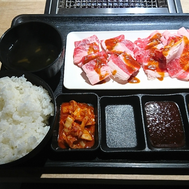 メニュー写真 : 肉箱 (にくばこ) - 姫路/焼肉 | 食べログ
