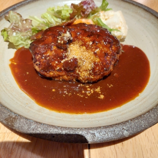 山本のハンバーグ 新橋食堂 - 内幸町（ハンバーグ）の写真（食べログが提供するog:image）