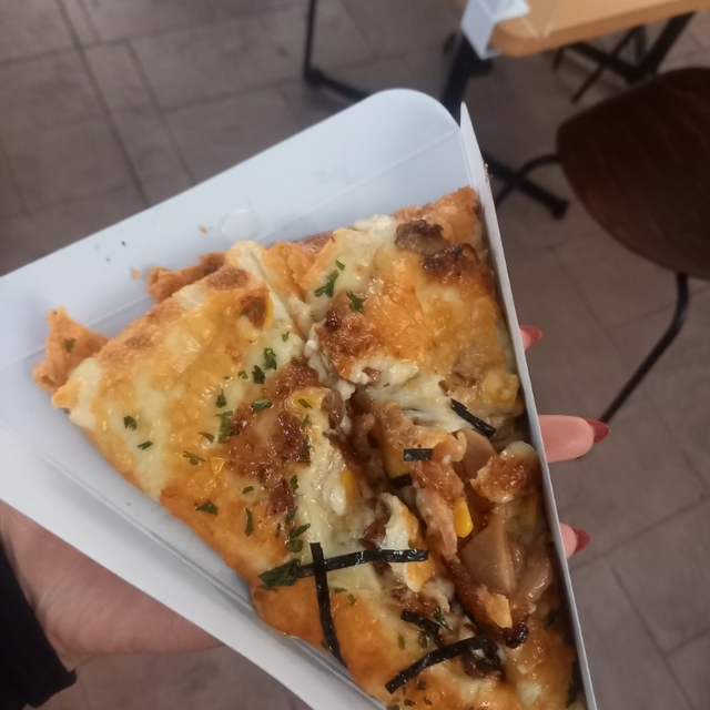 PIZZALA EXPRESS キッザニア福岡店 （ピザーラ エクスプレス） 竹下/ピザ 食べログ