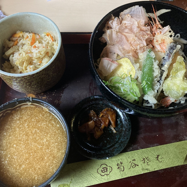 写真 3ページ目 : 笏谷そば 本店 （しゃくたにそば） - 商工会議所前/そば | 食べログ