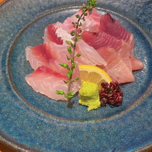 炭火焼鳥 とさか 久喜店 - 久喜（焼き鳥）の写真（食べログが提供するog:image）