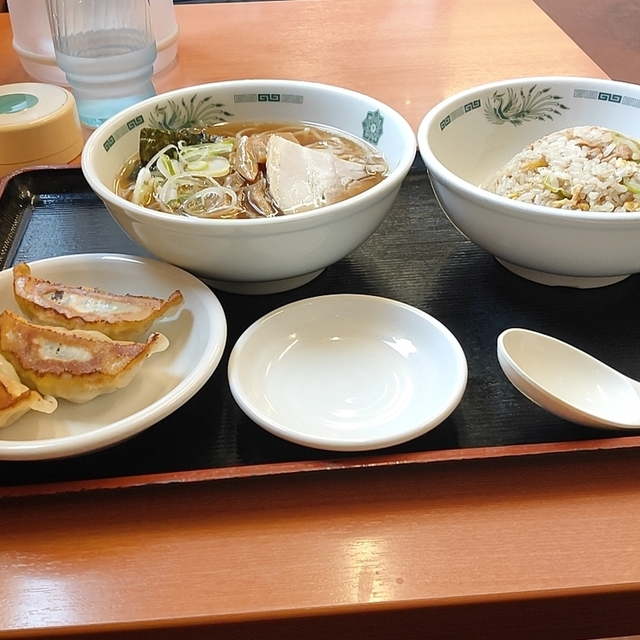 日高屋 西新井西口店 - 西新井（ラーメン）の写真（食べログが提供するog:image）