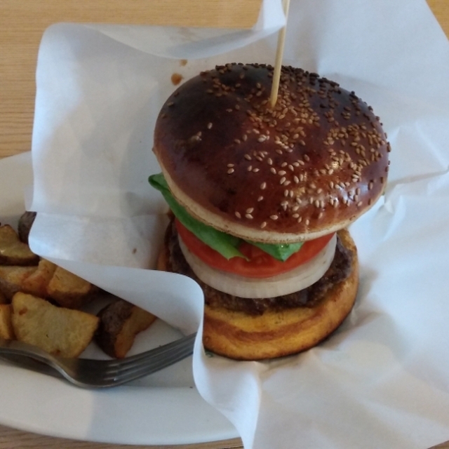 Overcook Burger Bar - 代田橋（ハンバーガー）の写真（食べログが提供するog:image）