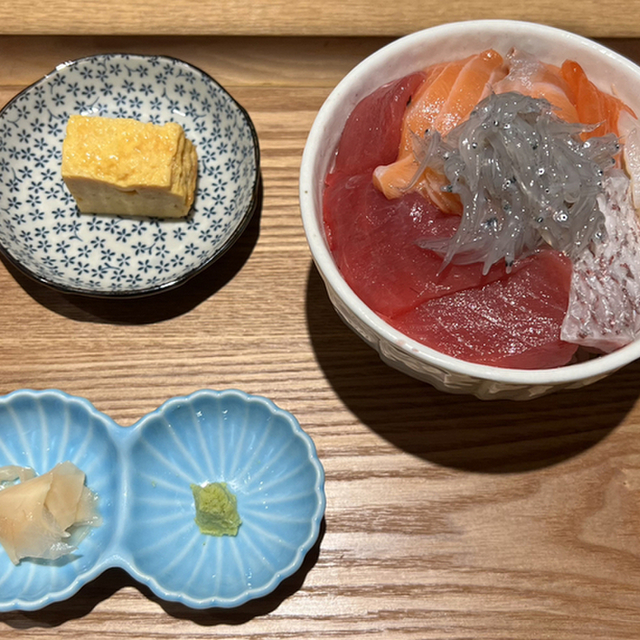 立ち食い海鮮丼 みこ食堂～イメージ画像１～