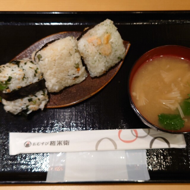 おむすび権米衛 飯田橋アイガーデンテラス店 - 水道橋（おにぎり）の写真（食べログが提供するog:image）