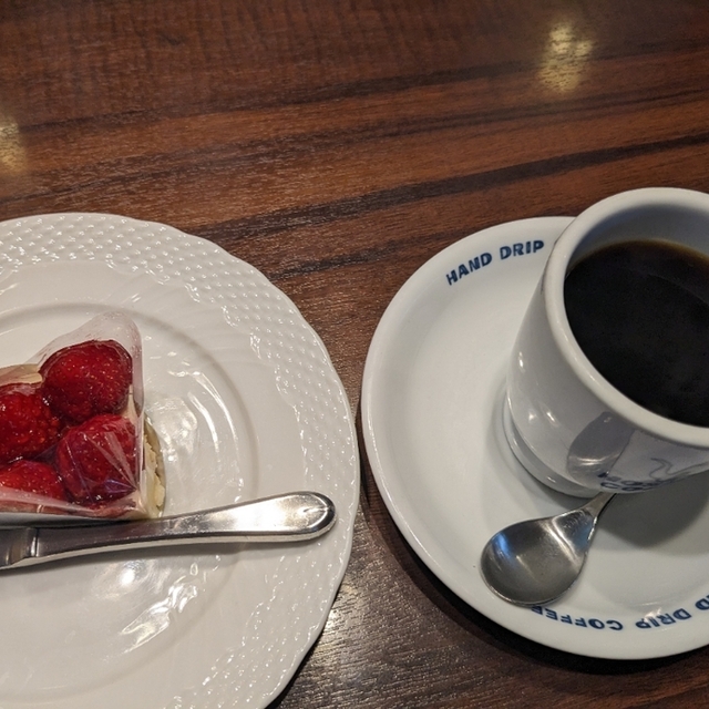 星乃珈琲店 青梅店 - 小作（喫茶店）の写真（食べログが提供するog:image）