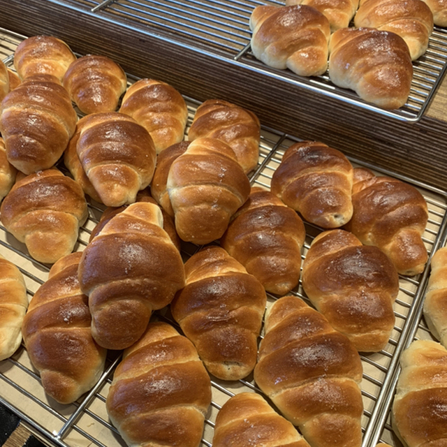 mills by Truffle Bakery 福岡春日店 （ミルズ バイ トリュフ ベーカリー） 博多南/パン 食べログ