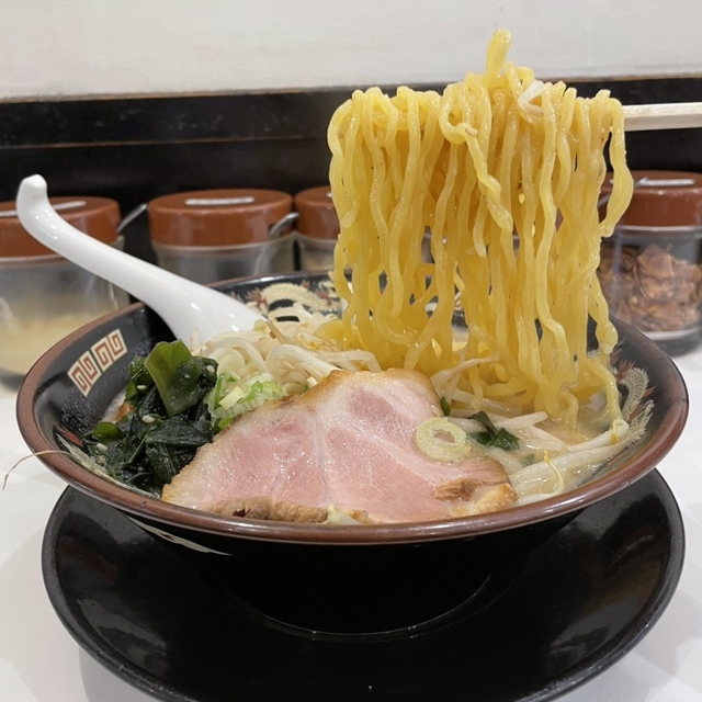 北海道らーめん みそ熊 新橋店 - 新橋(ラーメン)の写真(食べログが提供するog:image)