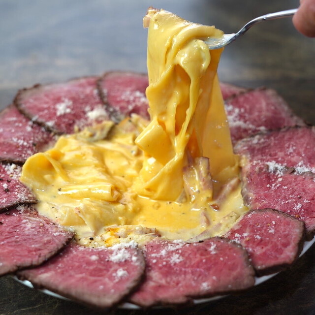 シカゴピザ&ボルケーノパスタ Meat&Cheese Forne（ミートアンドチーズ フォルネ）～イメージ画像１～
