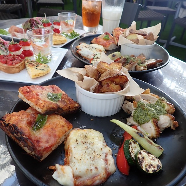 料理写真 大阪ステーションシティ バール・デルソーレ （BAR DEL SOLE） 大阪/カフェ 食べログ