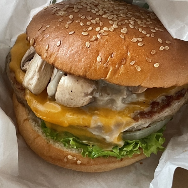 フレッシュネスバーガー 中目黒店（ＦＲＥＳＨＮＥＳＳ　ＢＵＲＧＥＲ） - 中目黒（ハンバーガー）の写真（食べログが提供するog:image）