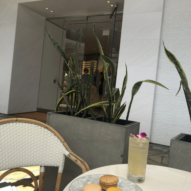 DIOR Café Ala Moana アラモアナ/カフェ 食べログ