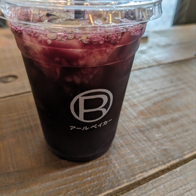 アールベイカー インスパイヤード バイ コートロザリアン エミオ桜台店（R baker Inspired by court rosarian） - 桜台（パン）の写真（食べログが提供するog:image）