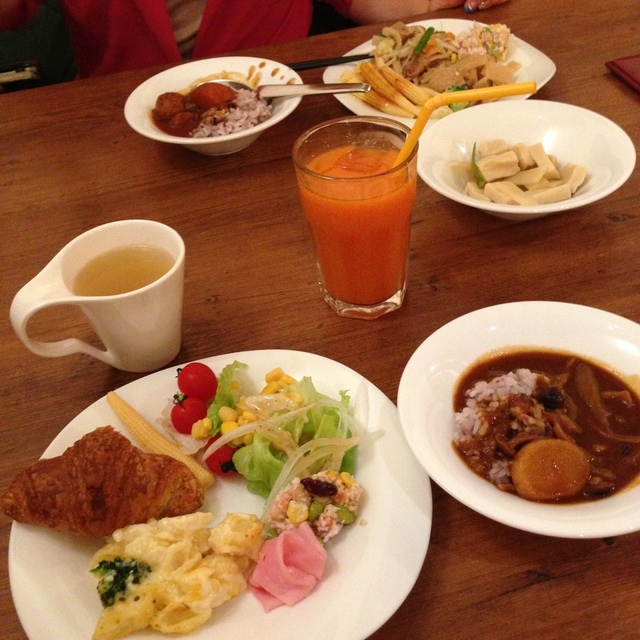 閉店 元気な食卓 新宿アイランドタワー店 西新宿 バイキング 食べログ
