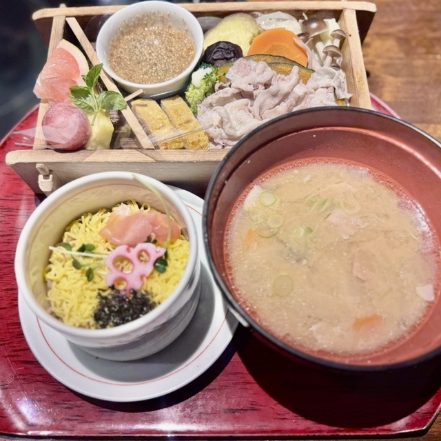 遊食豚彩 いちにいさん 銀座店 - 有楽町（豚しゃぶ）の写真（食べログが提供するog:image）