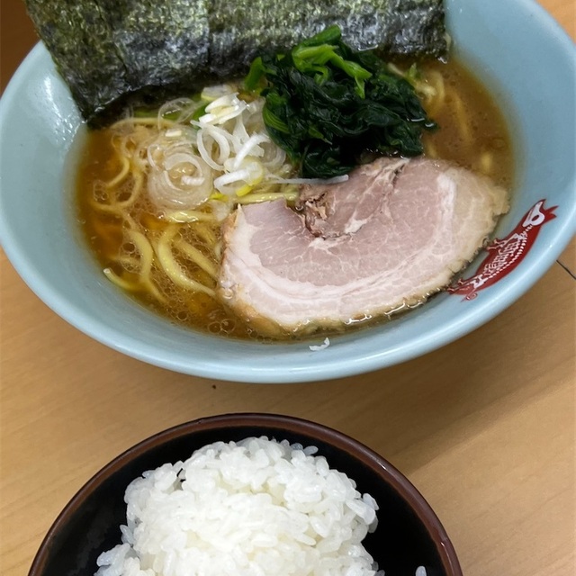 横浜ラーメン 町田家 新宿南口店 - 新宿（ラーメン）の写真（食べログが提供するog:image）