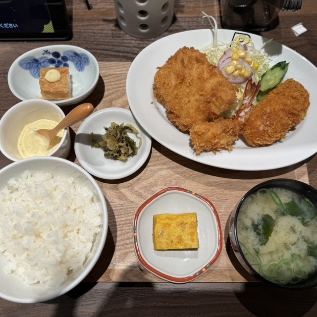 食堂 シノダB作 （シノダビー作） - 西鉄平尾/食堂 | 食べログ 食堂 シノダB作 (西鉄平尾/食堂)