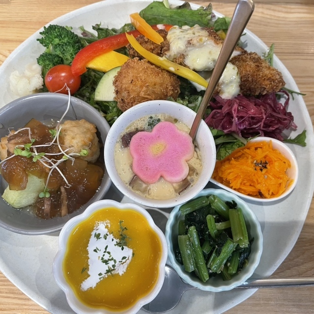 家庭料理と野菜マルシェ 畑の子～イメージ画像１～