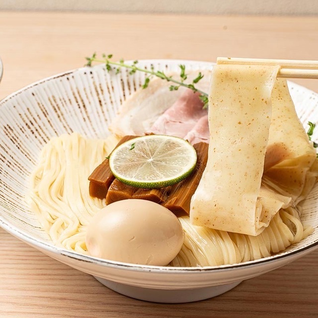 銀座らぁ麵しら石 築地店 (築地市場/ラーメン)