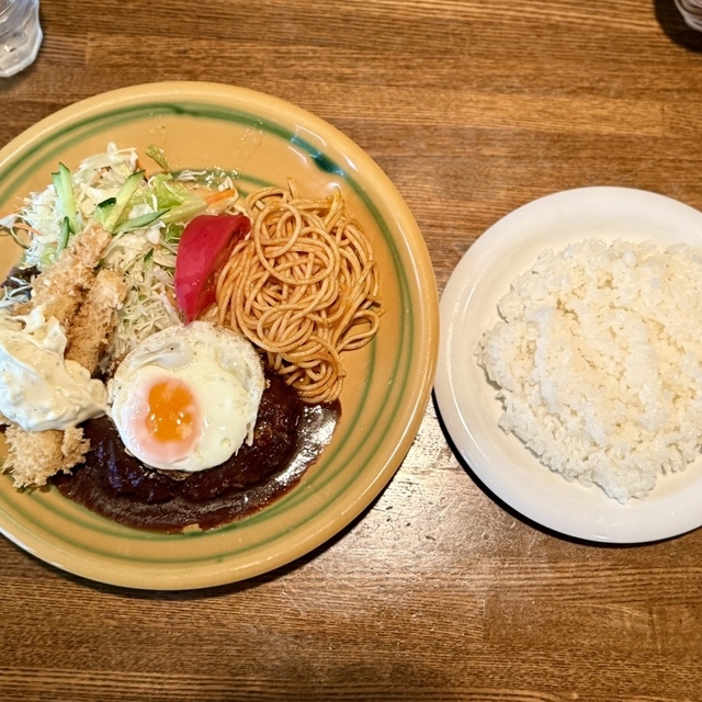 オムライスキッチン アワアワ