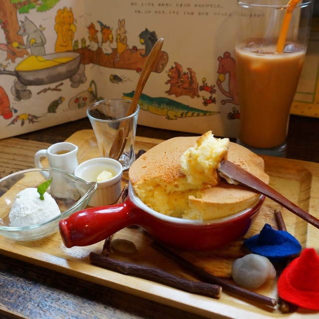 絵本と珈琲 ペンネンネネム 大阪店 中津 大阪メトロ カフェ 食べログ