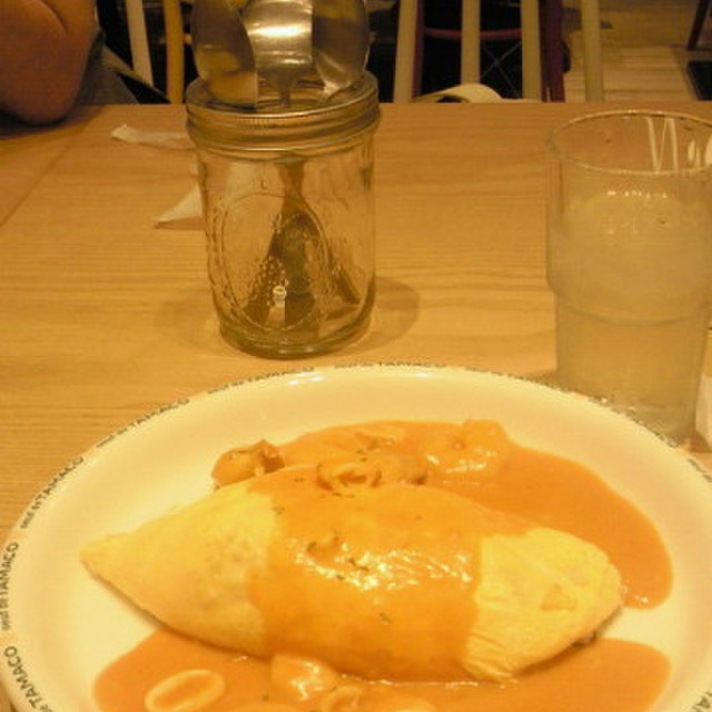 ポムの樹 アミュプラザおおいた店 旧店名 Oeuf De Tamaco Byポムの樹 大分 オムライス 食べログ