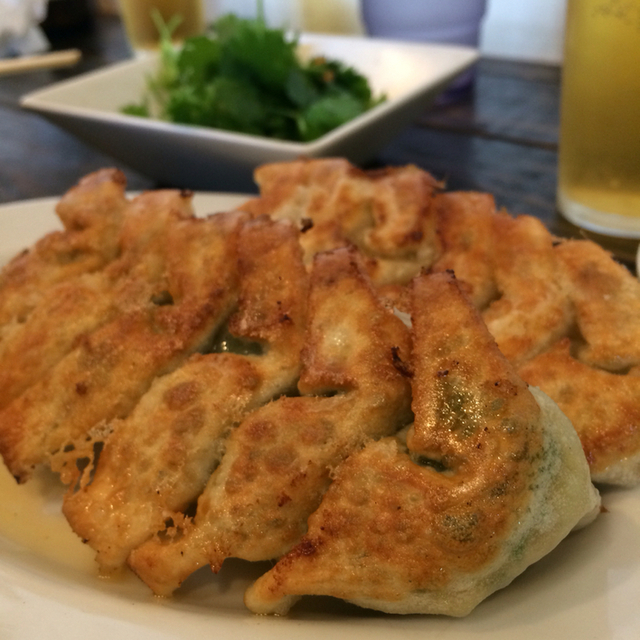 餃子 専門 店 四 一 餃子