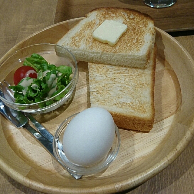 ミライヤ・ブックマーク・ラウンジ・カフェ （MIRAIYA Bookmark Lounge cafe） 大津京/カフェ 食べログ