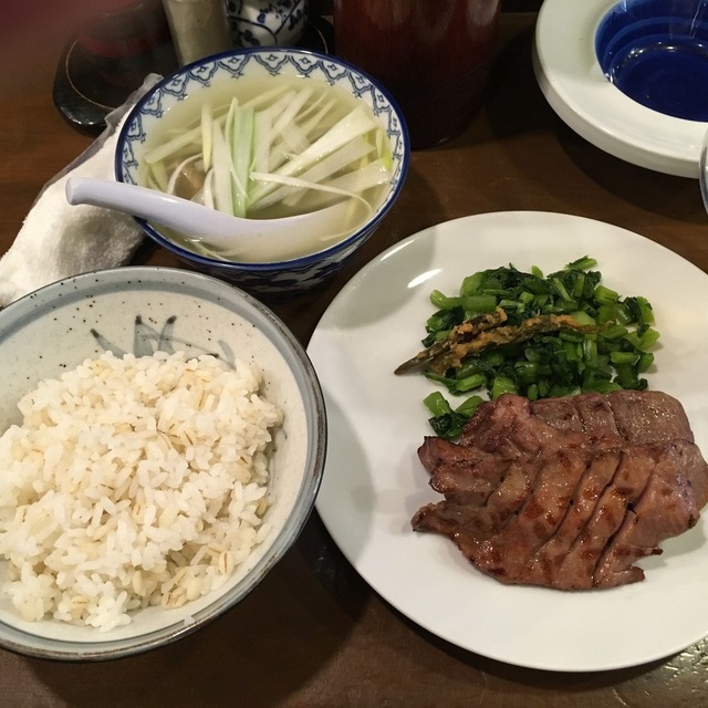 味太助 本店 あじたすけ 勾当台公園 牛タン 食べログ