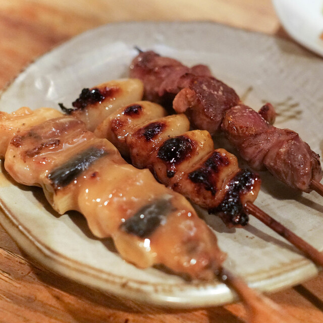 【保存版】新宿西口駅の鳥料理(鶏料理)30選！個室完備◎ヘルシー◎酒の種類◎で歓送迎会から宴会にもぴったりなお店をグルメライターが徹底解説