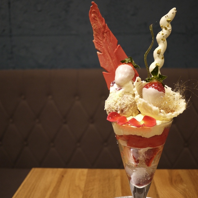 夜パフェ専門店パフェテリア ベル （Parfaiteria beL） 渋谷/バー [食べログ]