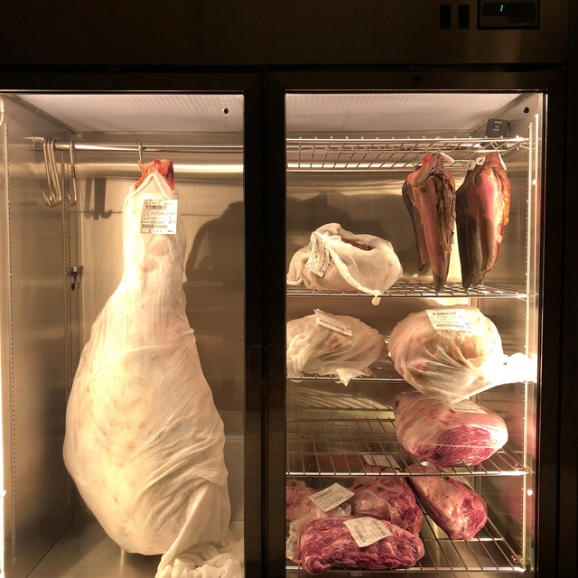 肉と葡萄酒 跳牛（にくとわいんはねうし） - 六本松（ステーキ）の写真（食べログが提供するog:image）