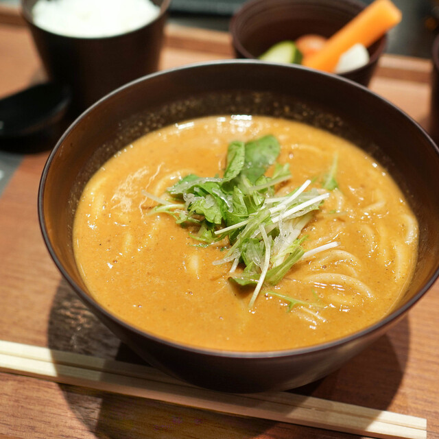 cuud（クウド） - 羽田空港第１ターミナル（東京モノレール）（カレーうどん）の写真（食べログが提供するog:image）