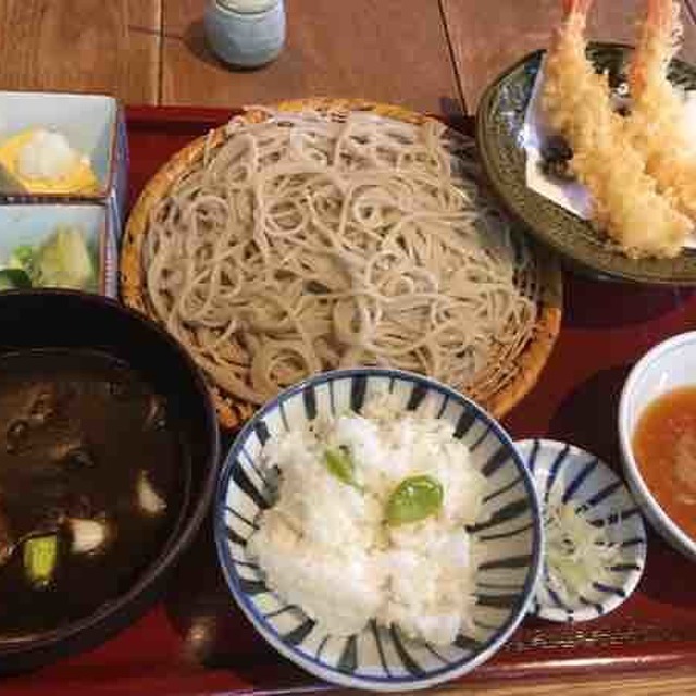 代々木上原 山都の黒カレーそば Hair And Curry 髪とカレー