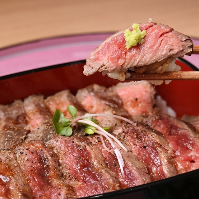 ビフテキ重 肉飯 ロマン亭 ルクア大阪店 大阪 丼もの その他 食べログ
