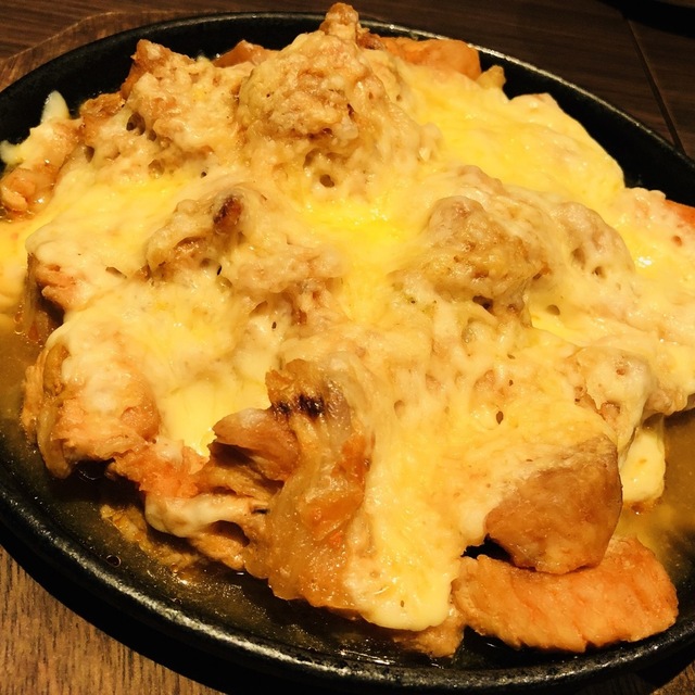 チーズタッカルビと肉バル Hachi 池袋東口店