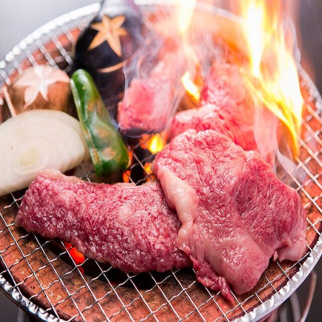 座席 : 炭の談笑屋 （スミノダンショウヤ） - 新橋/焼肉 | 食べログ 炭の談笑屋 (新橋/焼肉)