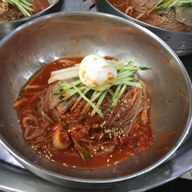 明洞咸興麺屋 明洞 ミョンドン 冷麺 食べログ