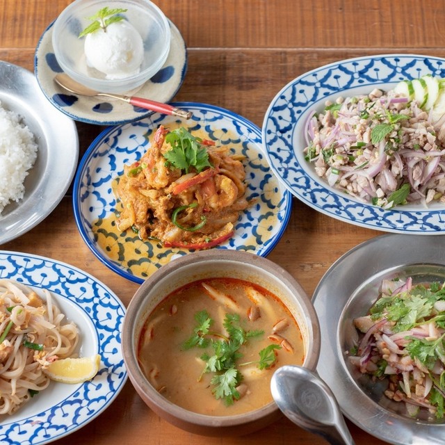 ランチメニュー アジアン食堂 シロクマ 読谷村 タイ料理 食べログ