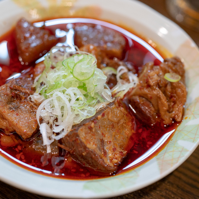 [食記] 東京品川駅小巷子辣燉牛筋定食~路地裏