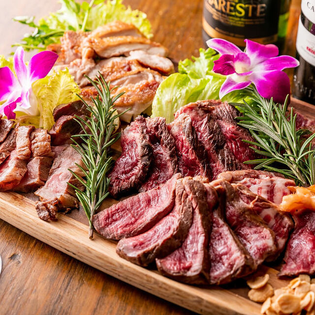 ワインを堪能 肉によく合う 90分世界のワイン10種飲み放題 1000円 税抜 肉とワインの酒場 Ferrous 新宿西口 フェローズ 新宿西口 ダイニングバー 食べログ