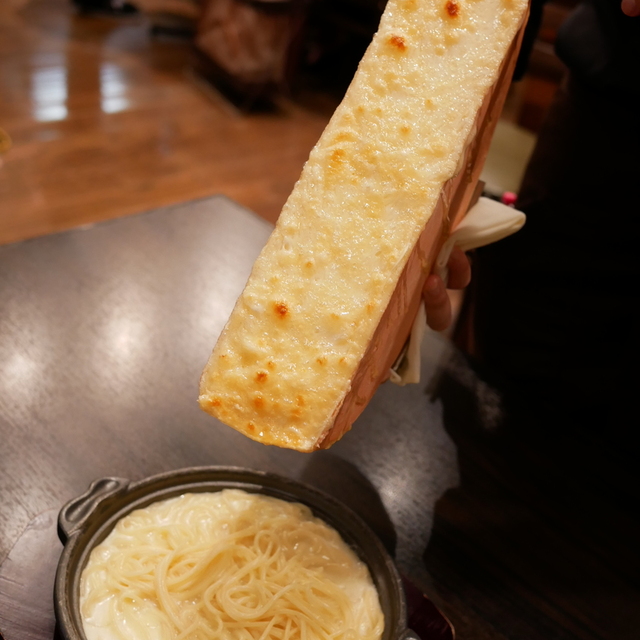 花畑牧場 RACLETTE ～ラクレットチーズ専門店～ 新千歳空港店（【旧店名】花畑牧場 十勝チーズ工房） - 新千歳空港（パスタ）の写真（食べログが提供するog:image）