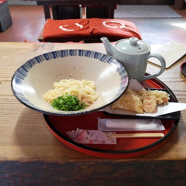 讃岐おもてなしうどん たんたかたん 善通寺 うどん 食べログ