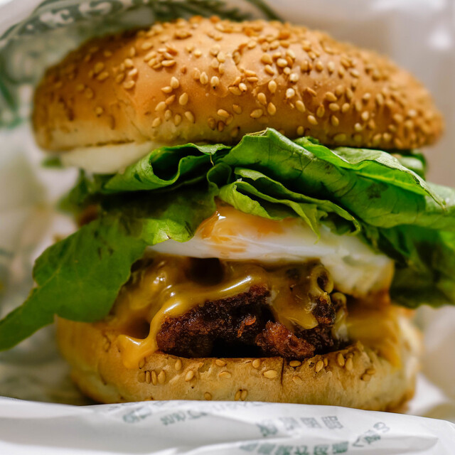 移転 ラッキーピエロ 函館駅前店 Lucky Pierrot 函館駅前 ハンバーガー 食べログ