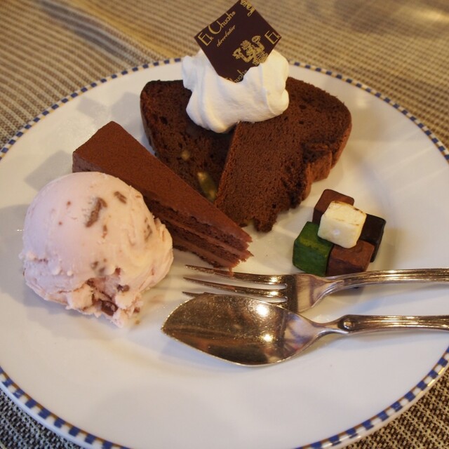 谷町六丁目 エクチュア カフェ ケーキ チョコレート 独身olるんるん 大阪 京都 食べものダイアリー