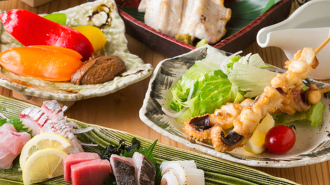 魚がし うお助 - 料理写真:刺身５種（仕入れは毎日変動しますります
